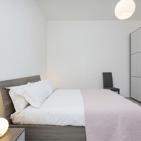 Contemporary Apartment In Sturla By Wonderful Italy ジェノヴァ エクステリア 写真