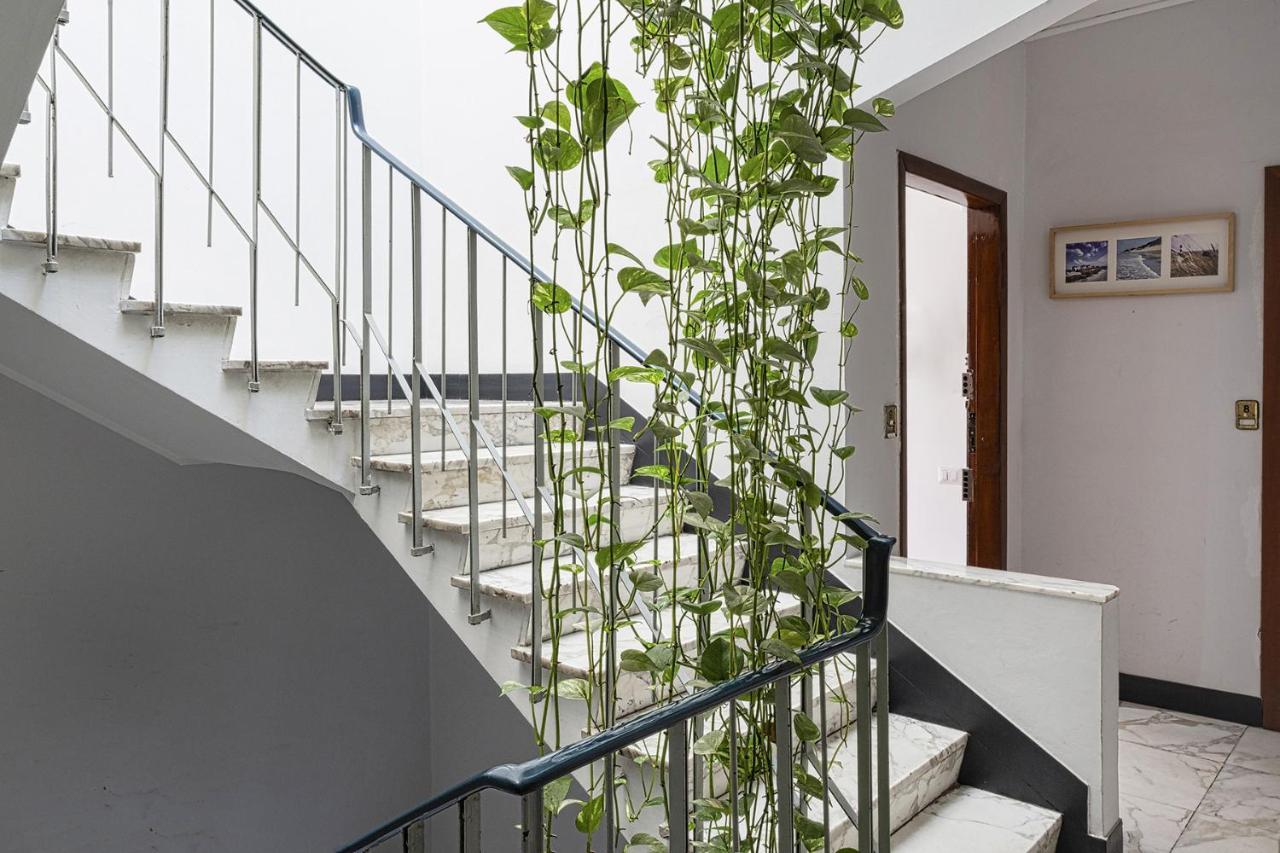 Contemporary Apartment In Sturla By Wonderful Italy ジェノヴァ エクステリア 写真